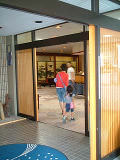 60911-4.JPG